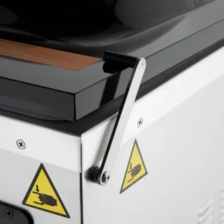 Câmara de Vácuo Profissional 9L com Bomba de Óleo Integrada