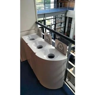 Weißer feuerfester modularer Eckbehälter - 36 L