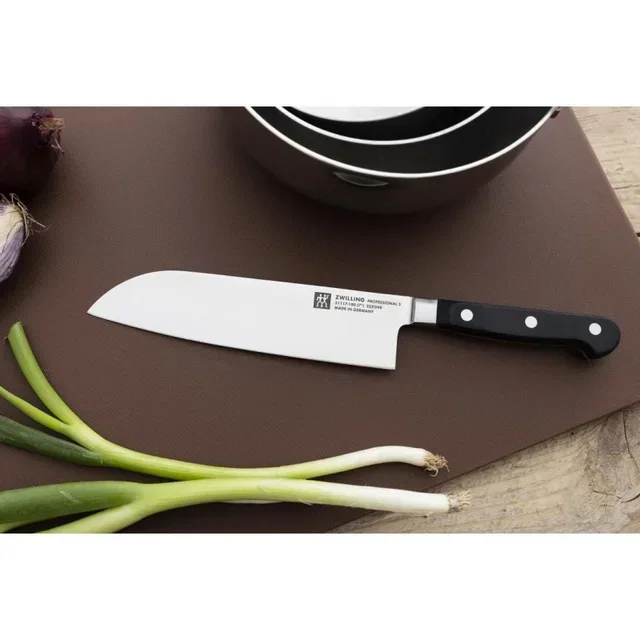 Japanese Santoku Knife - 18 cm Blade