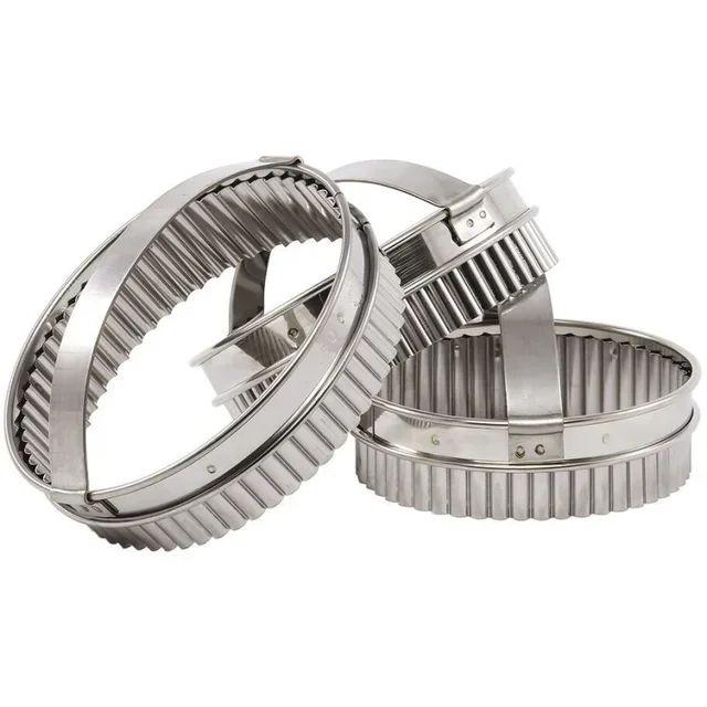 Runder Wellenrand-Ausstecher mit Griff - Durchmesser 14 cm