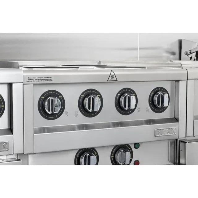 Convection Oven 600 with Integrated Electric Cooktop