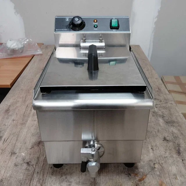 Pro Electric Deep Fryer 13 Liters with Drain Tap - Refurbished
