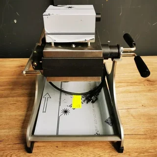 Pro Rotary Waffle Maker 4 Waffles x 6 Brussels - Refurbished