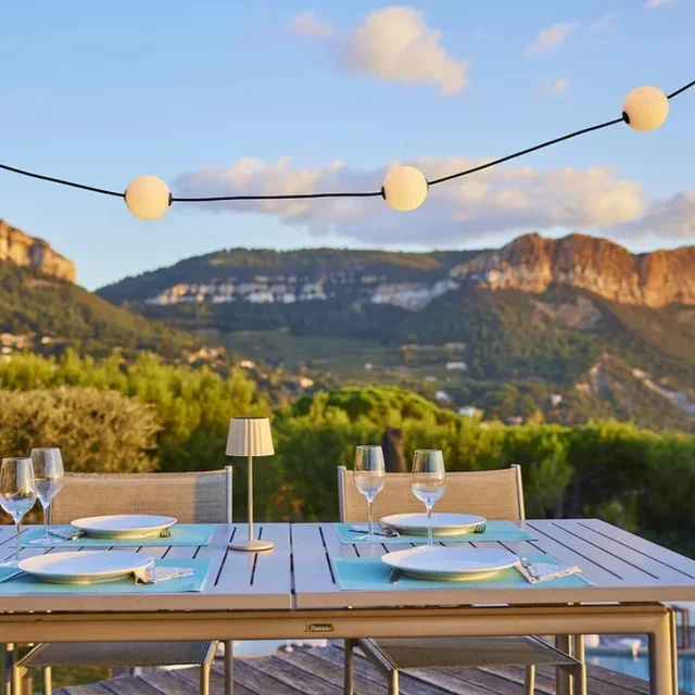 Outdoor Connectable Floating String Lights 5.5 meters – Bolly Light