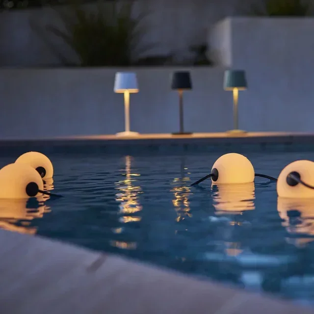 5,5m Verbindbare Schwimmende Solar-Lichterkette Bolly Light Solar - Teich- & Poolbeleuchtung
