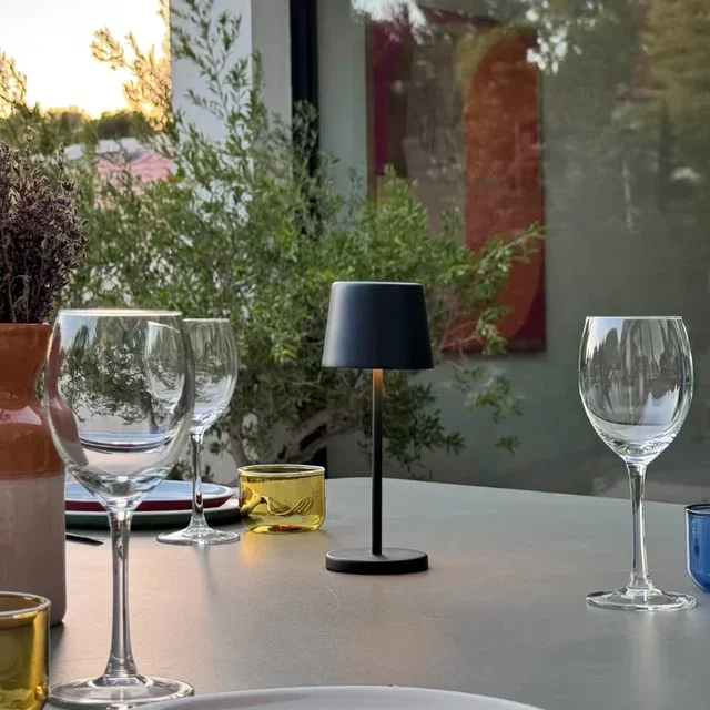 Bedside Lamp Kelly Mini Black with Charging Station - Pack of 6 Units