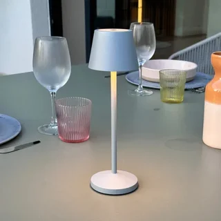 Lampada da Comodino Touch LED Emily Grigia con Stazione di Ricarica Integrata - Confezione da 9 Unità