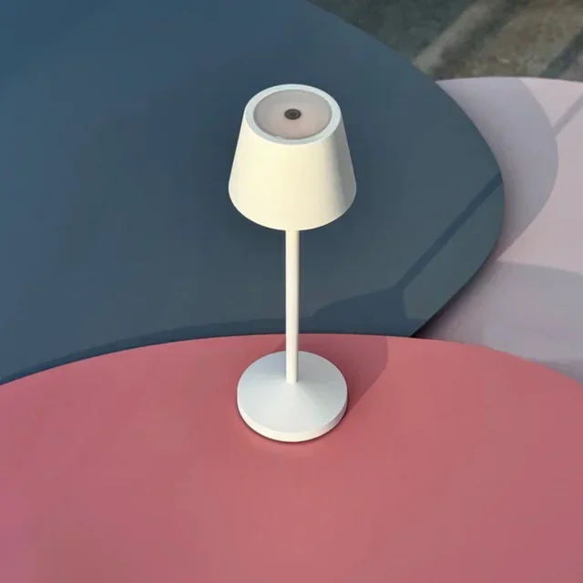 Emily Weiße Touch-LED-Nachttischlampe mit integrierter Ladestation - 9er Pack