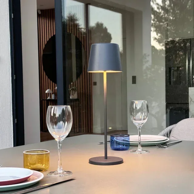 Lampada Tattile LED Kelly Rock con Porta di Ricarica Integrata - Confezione da 6 Unità