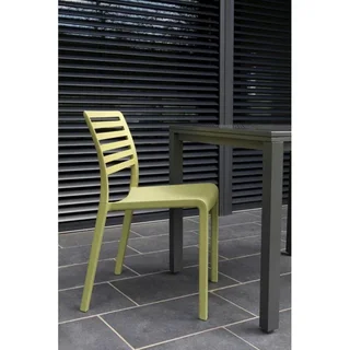 Cadeira Lama - Cor Areia - Conjunto de 2 Cadeiras de Design