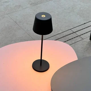 Lampada Tattile LED Kelly Nera con Stazione di Ricarica - Confezione da 6 Unità