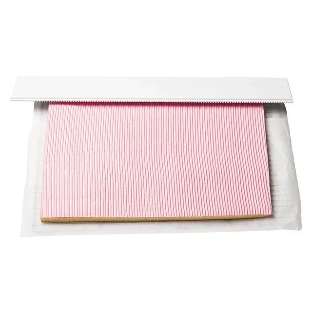 Dekorativer Kamm Feines Streifenmuster - Länge 690 mm