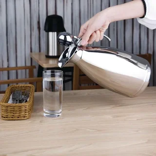 Jarra Térmica de Aço Inoxidável 2 Litros com Bico Doseador - Conservação Fria e Quente