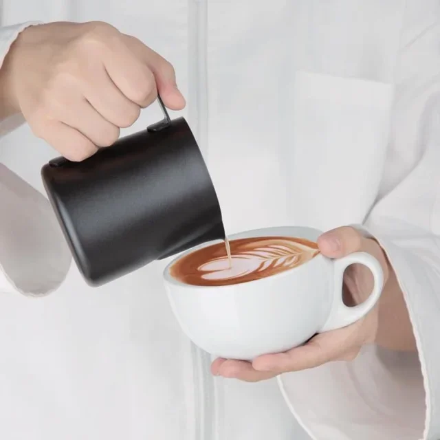 Black Non-Stick Pitcher 340 ml - Milk Pourer