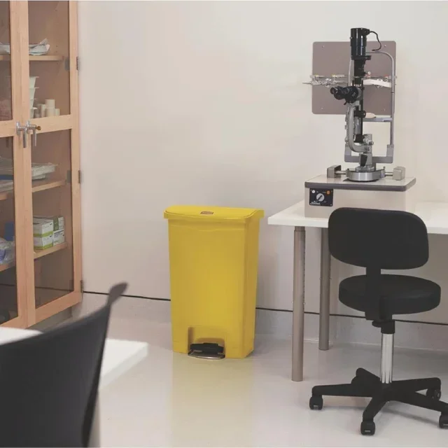 Pattumiera a Pedale Frontale Larga Gialla 50 L