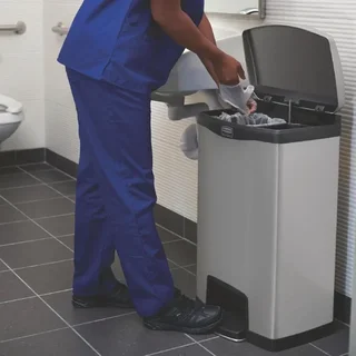 Papelera Slim Jim 90L con Pedal Frontal - Acero Inoxidable
