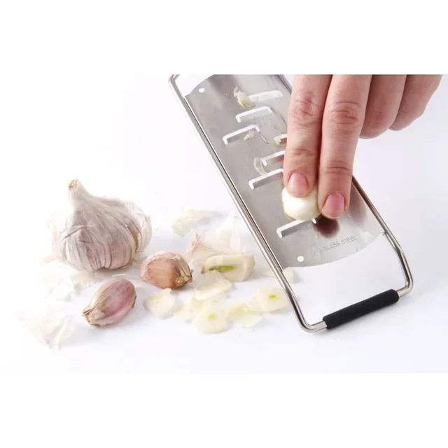 Grattugia Multifunzione con Lama da 13,5 cm - Affetta e Taglia