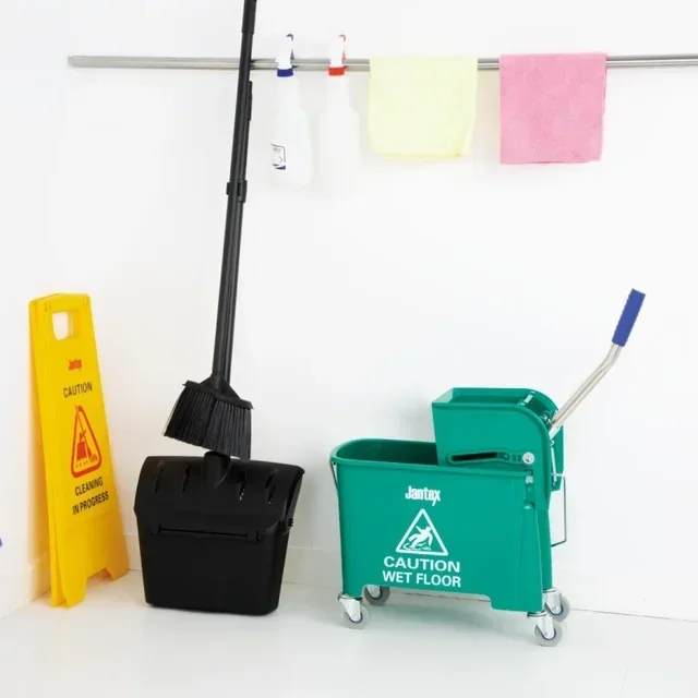 Kentucky Green Mop Bucket with Wringer 20 Liters - Integrated Wringer System