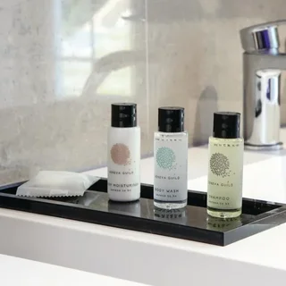 Pack of 300 Geneva Guild Mini Shampoos 30 ml - Hotel Travel Size