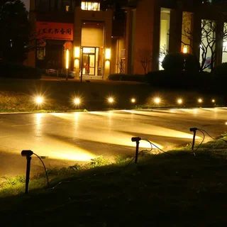 Set mit 8 Mini Roundy Solar-Gartenspots