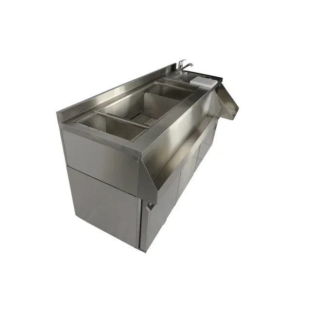 Dreitüriger Kühltisch mit Integrierter Cocktailtheke