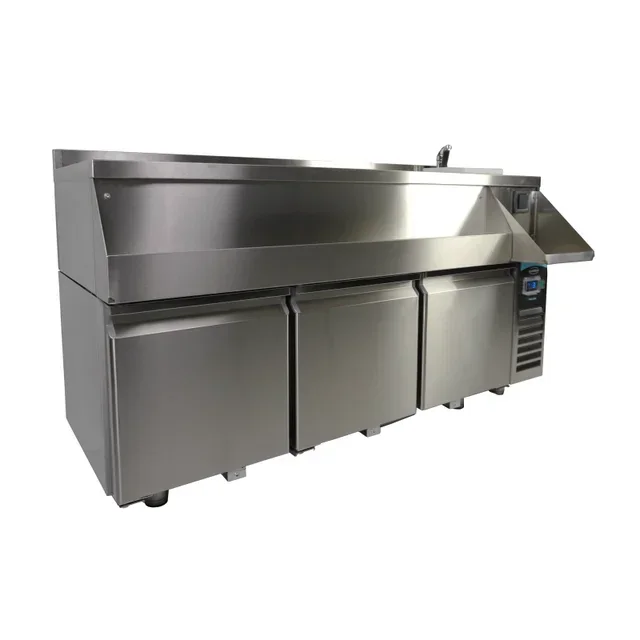 Dreitüriger Kühltisch mit Integrierter Cocktailtheke