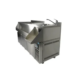 Dreitüriger Kühltisch mit Integrierter Cocktailtheke