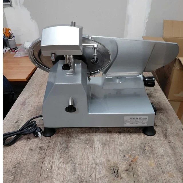 Fatiadora de Presunto Profissional Semiautomática 300 mm - Recondicionada