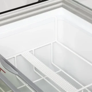 Ice Cream Display Freezer - 7 Tubs of 5 Liters