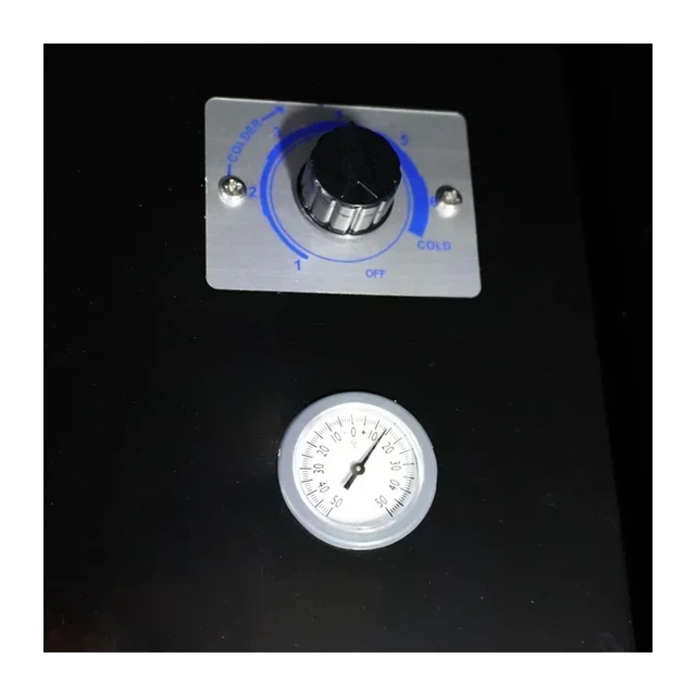 Vitrine Refrigerada 3 Portas de Vidro 1065 L Preta para Bebidas