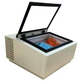 White Countertop Refrigerated Display Case - Static Ventilation - 3 Shelves 5 Liters - Customer Side